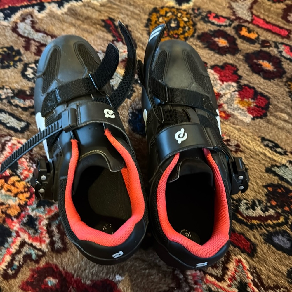 Peloton cycling bike shoes, size 39 worn twice